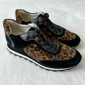 VERONICA BEARD Hartley Sneaker Size 9